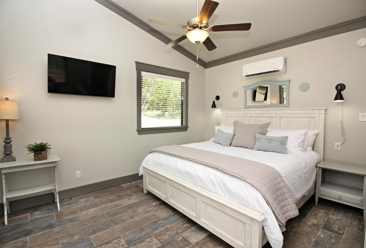Green Acres Cottages - Fredericksburg Suite Wimberley Exterior photo